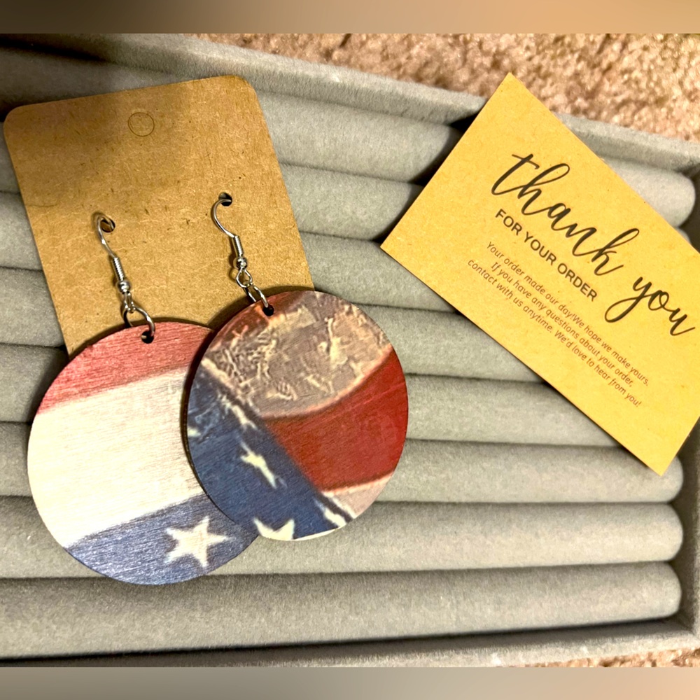 Wooden earrings set
